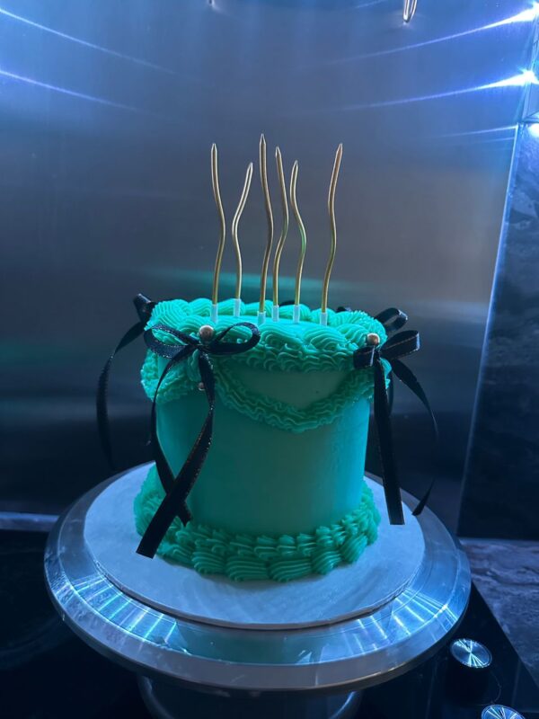 Ready-to-go Vintage Cake 3layer 6" - Image 2