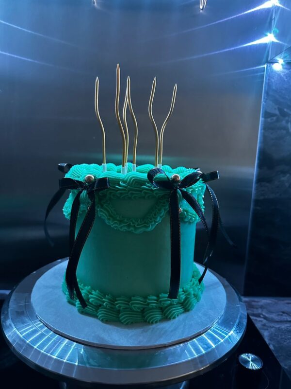 Ready-to-go Vintage Cake 3layer 6"